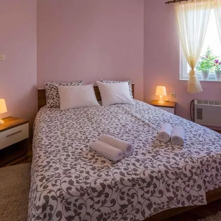 Apartment In 39160 Crikvenica