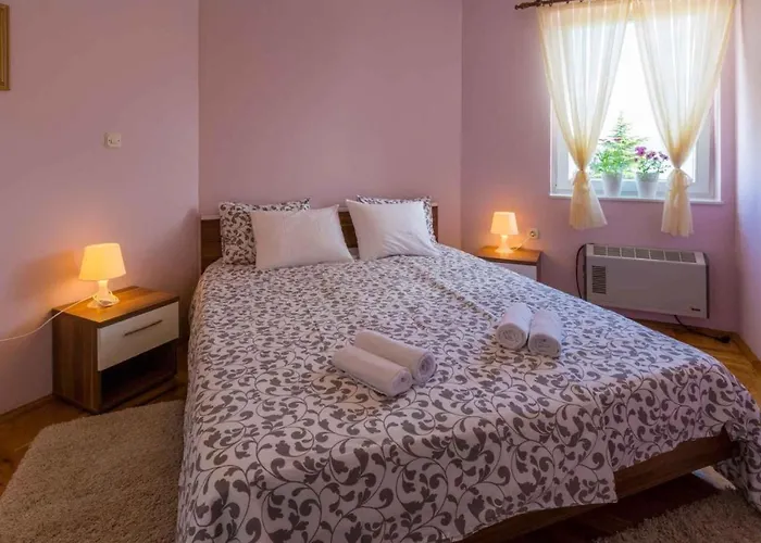Apartment In 39160 Crikvenica