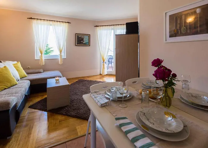 In 39160 Apartment Crikvenica